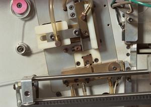 熱効率が良く適用範囲が広い汚泥乾燥機を販売