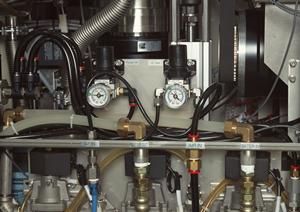 色々なタイプの製氷機を扱っている会社